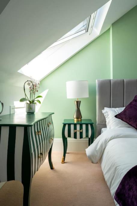 Luxury Duplex Penthouse On The With Panoramic Sea Views * Herne Bay